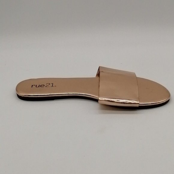 Rue 21 Womens Melanie Slide Sandal Gold Leather Wide Upper Strap Flat Heel 7M‎ - Picture 2 of 9
